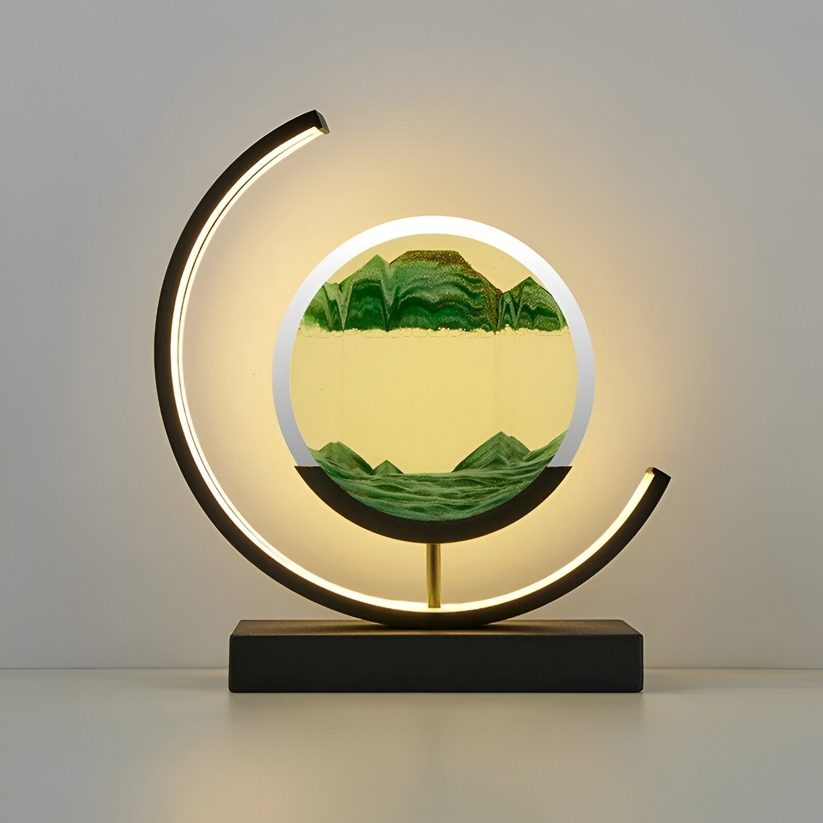 Minimalistische Lampe mit warmer Atmosphäre